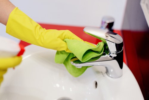 Local tenancy cleaners working in a SW14 flat with access challenges