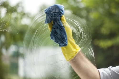 End of tenancy cleaning for a flat in SW14